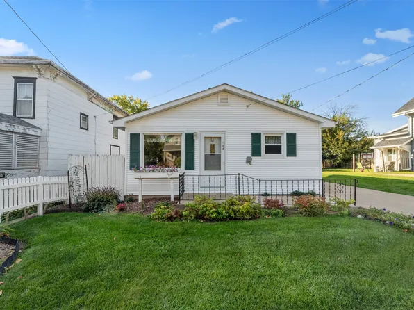 802 E Washington St, Knoxville, IA 50138