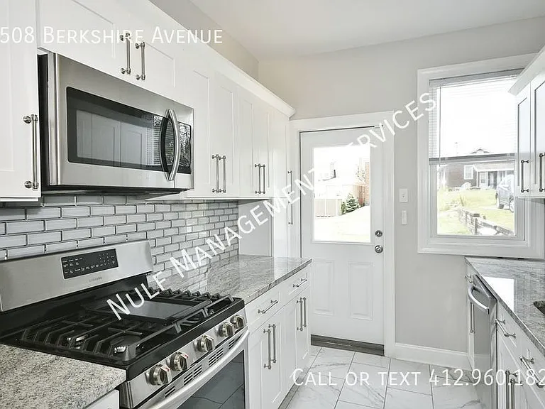 1508 Berkshire Ave — Photo 1