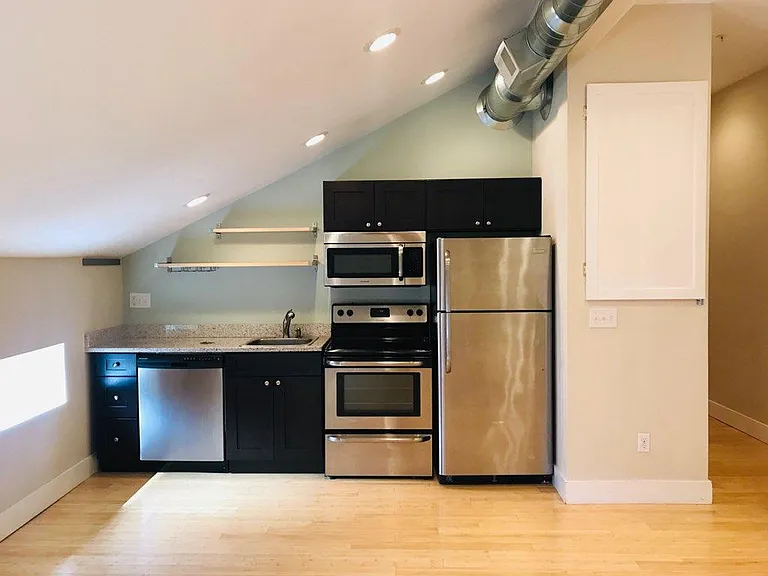 2733 Woodburn Ave #402 — Photo 1