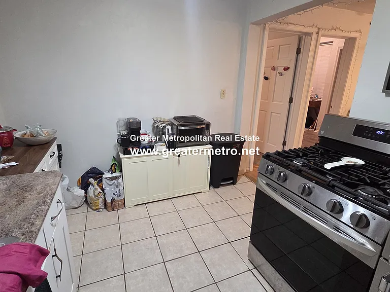 16 Battery St — Photo 8