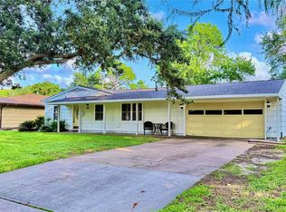 321 20th Ave N, Texas City, TX 77590