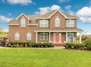 132 Ellington Dr, Maryville, TN 37804