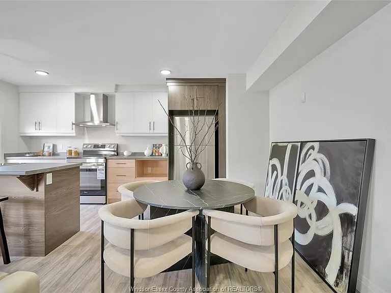 515 Caron Ave #2 — Photo 8