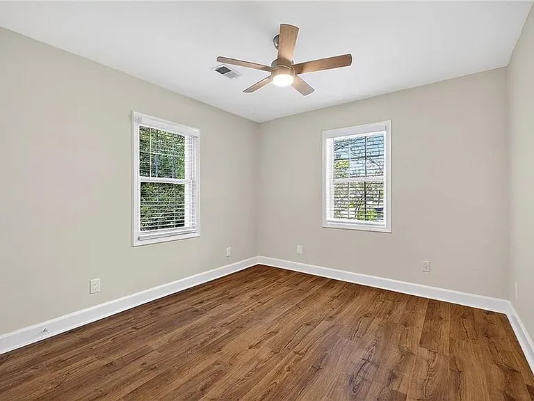 955 Columbia Dr — Photo 19