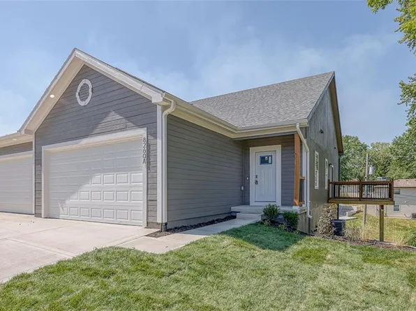 8260 Sunset Dr #A, De Soto, KS 66018