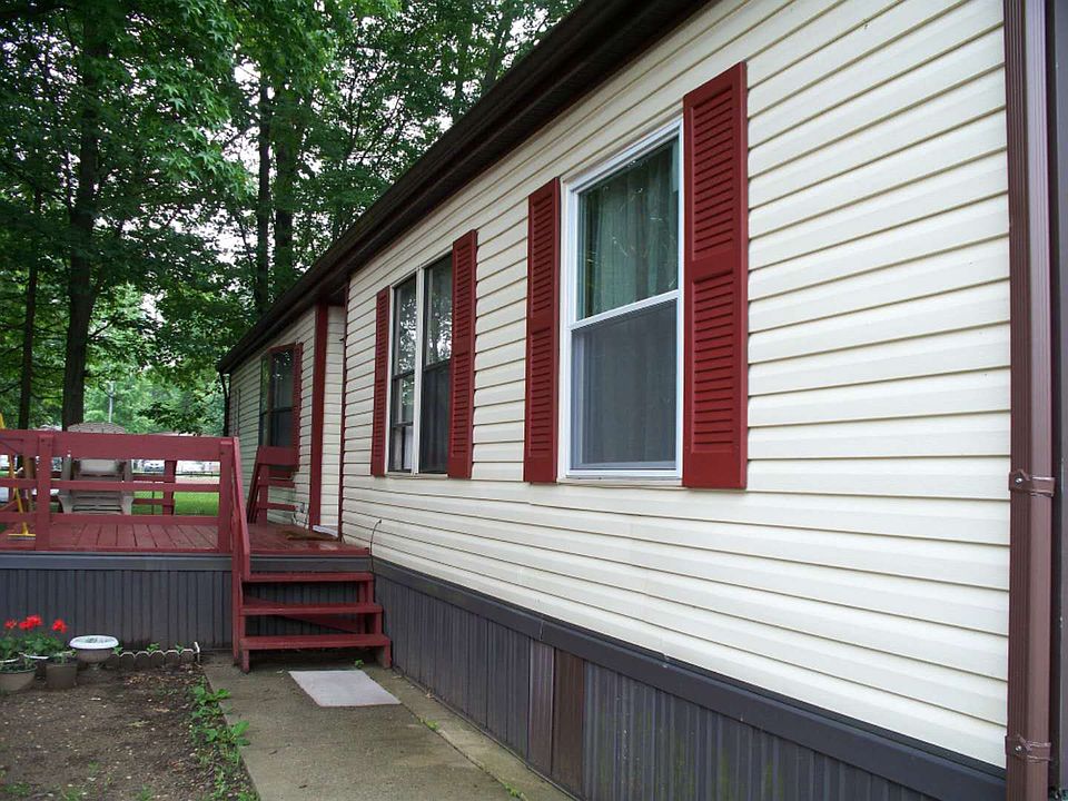 2nd image of 16 Emerson Rd
