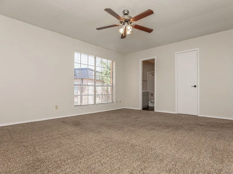 Bel Air Estates — Photo 26