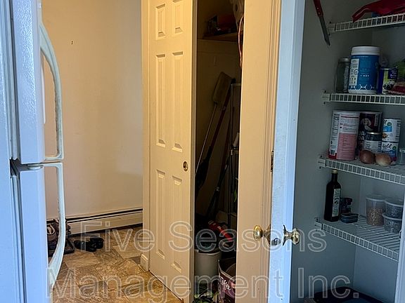 5th image of 115-7 N Winooski Ave