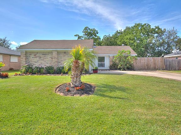 2nd image of 3106 Mariner Dr