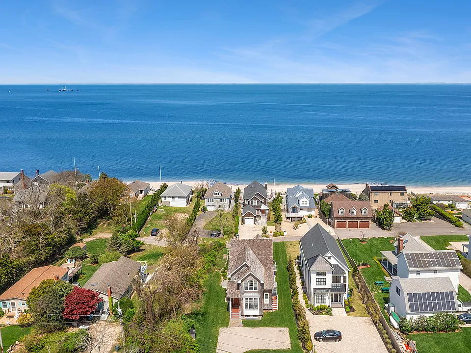 938 Sound Shore Rd