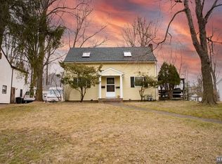 415 Demarest Ave #2, Closter, NJ 07624