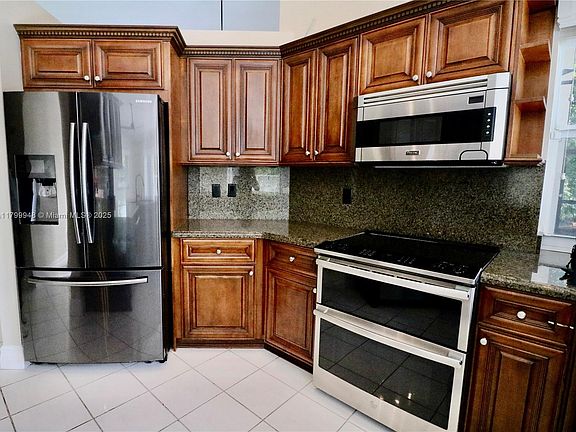 2nd image of 2686 Palmer Pl #2686