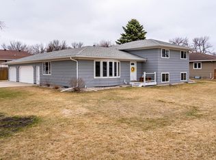 2702 16th St S, Moorhead, MN 56560