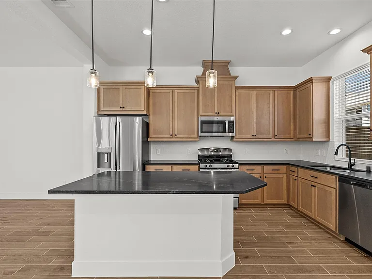 4931 Carranza Ct — Photo 15