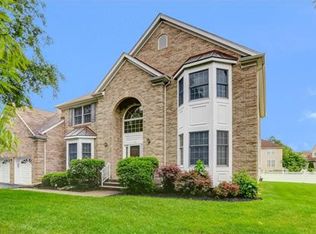 15 Winesap Dr, East Brunswick, NJ 08816