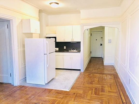 5th image of 5501 15th Ave APT 4B
