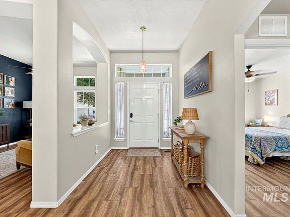 4th image of 4584 W Crowley Dr