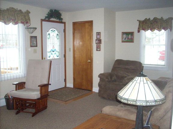 3rd image of 107 Finney Blvd