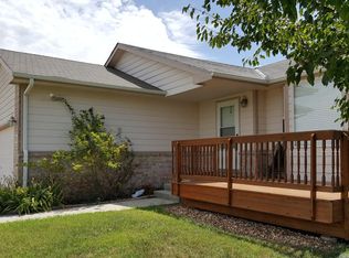 215 Sutton Dr, Newton, KS 67114