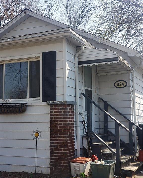 1st image of 824 Parkwood Ave