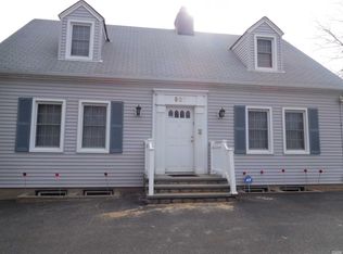 527 Old Country Rd, Plainview, NY 11803