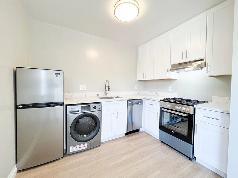 1817 Corinth Ave #5 — Photo 3