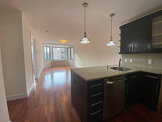 1st image of 83-30 Kew Gardens Rd #22