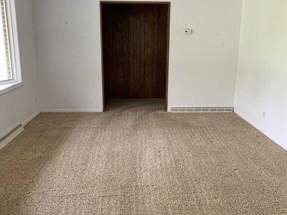 5th image of 9735 W D Ave