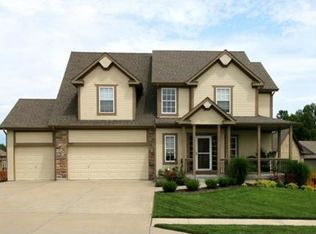 9637 N Adrian Ave, Kansas City, MO 64154