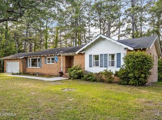 3316 Country Club Rd, Morehead City, NC 28557