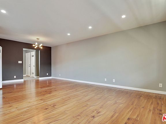 3rd image of 246 N Coronado St APT B