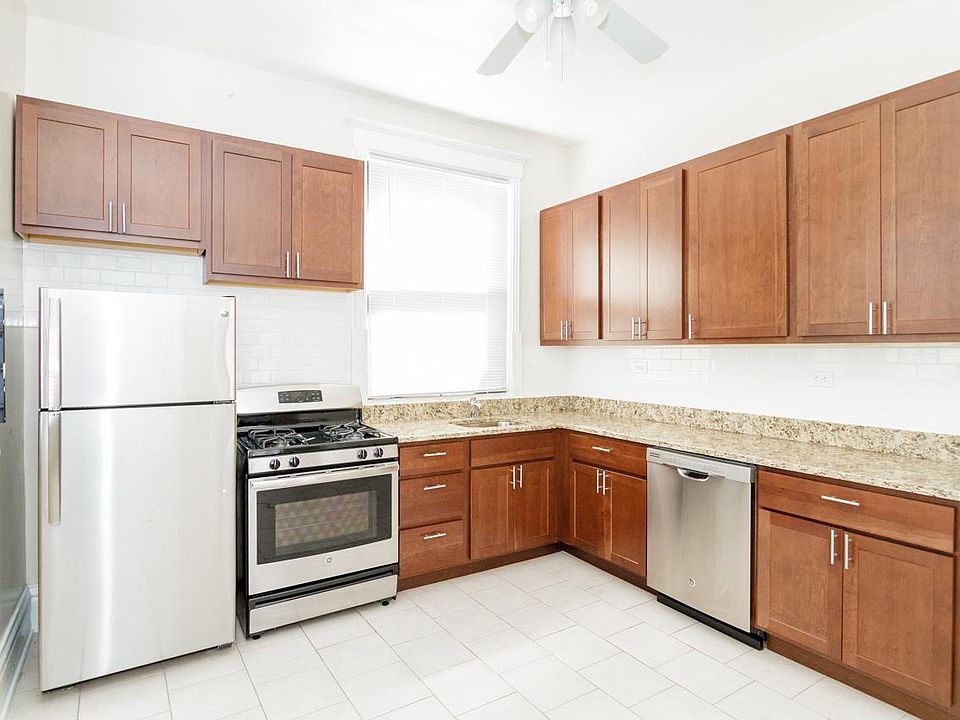 1st image of 3525 N Wilton Ave #K3r
