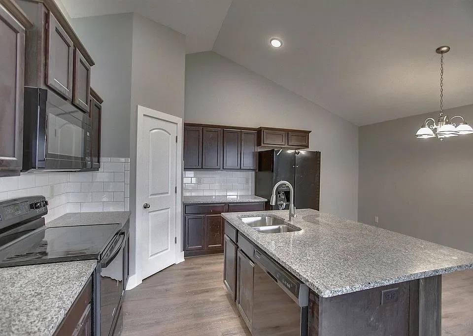 2120 E Cedar Tree Cir