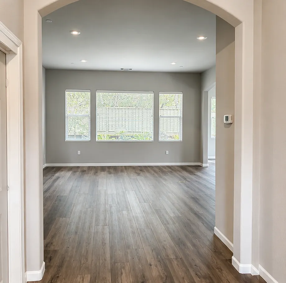 3 bed, 1761 sqft, $4,720 — Photo 4