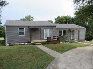 125 Hillside Dr, Council Grove, KS 66846
