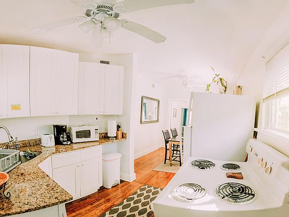 5th image of 420 3rd Ave S #1