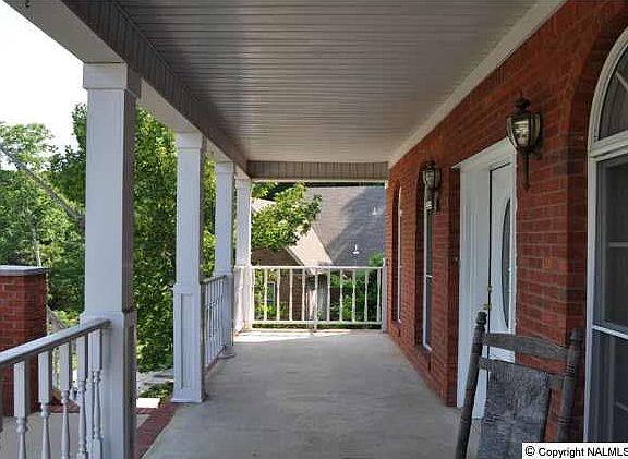 2nd image of 15015 Greentree Trl SE