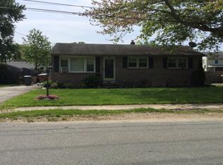 730 W 14th St, New Castle, DE 19720