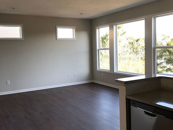 4th image of 2308 Fieldstone Dr #0