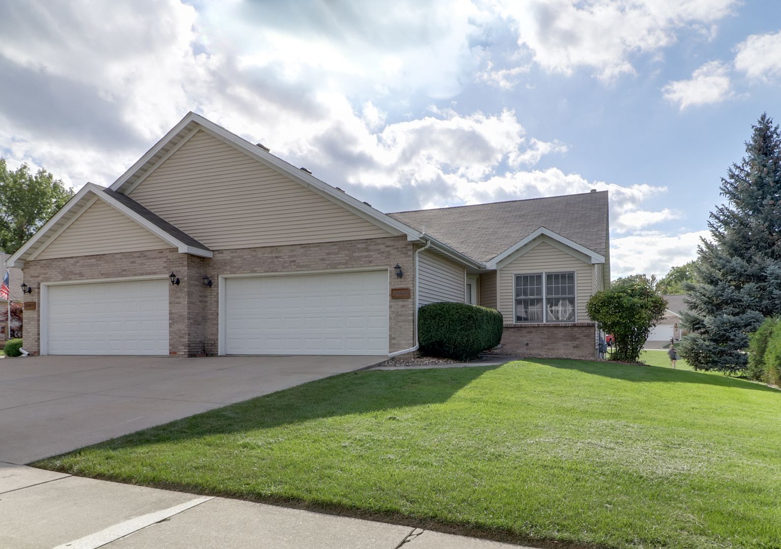 2005 S Morris Ave, Bloomington, IL 61704 Zillow