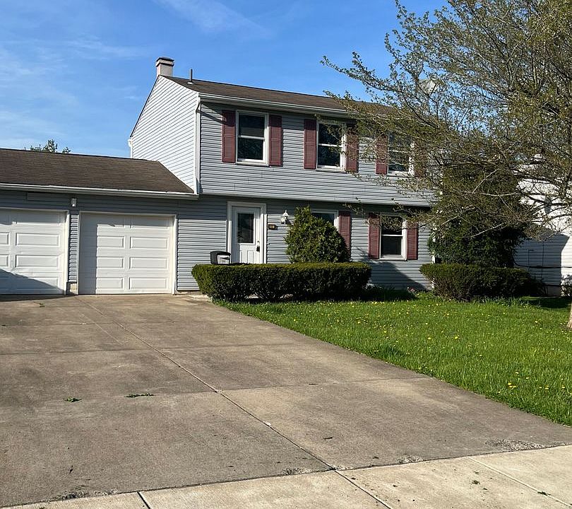 1st image of 13 Camrose Dr