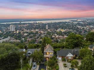 47 Mountain Park Ave, Hamilton, ON L9A1A1