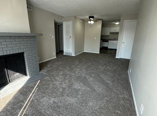 4832 Garland St #10, Lincoln, NE 68504