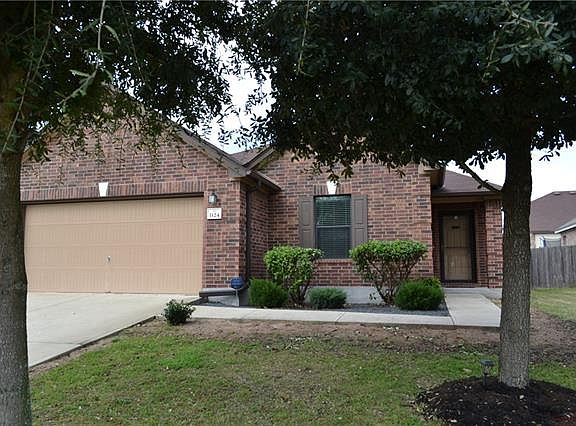2nd image of 1124 Hyde Park Dr