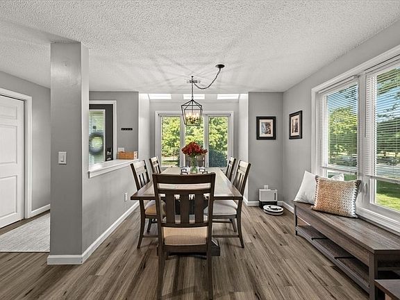 5th image of 626 Maple Brook Rd #626