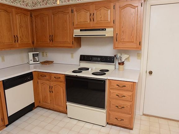 3rd image of 4130 Shelby Cir