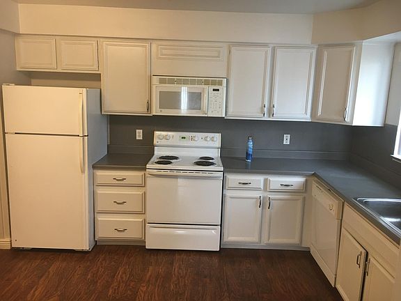 5th image of 22505 Providence Dr APT 201