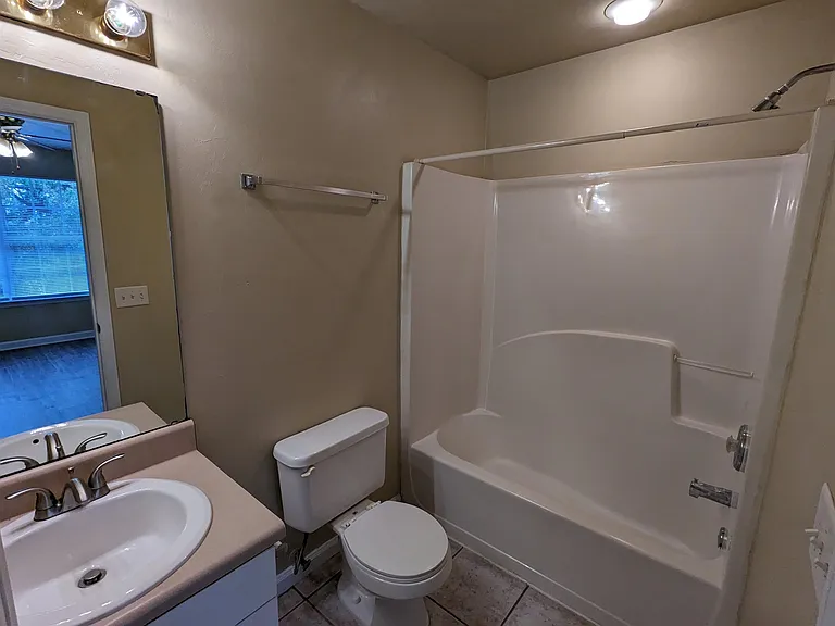 729 Wailes St — Photo 11