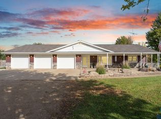 46418 279th St, Lennox, SD 57039