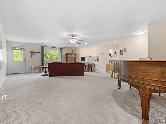 5th image of 5402 Leland St